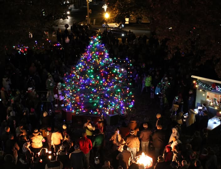 Red Bud Lighted Parade and Tree Lighting