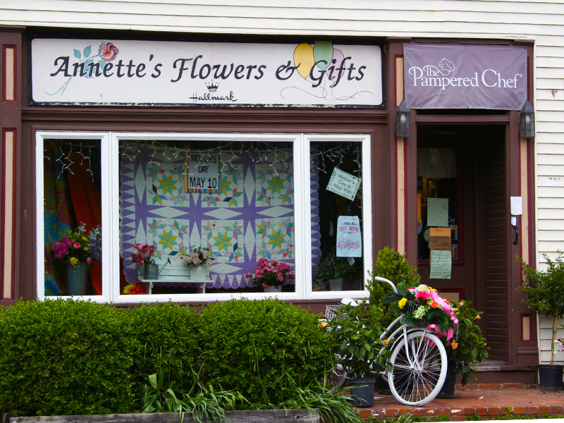 Annette's Flowers & Gifts