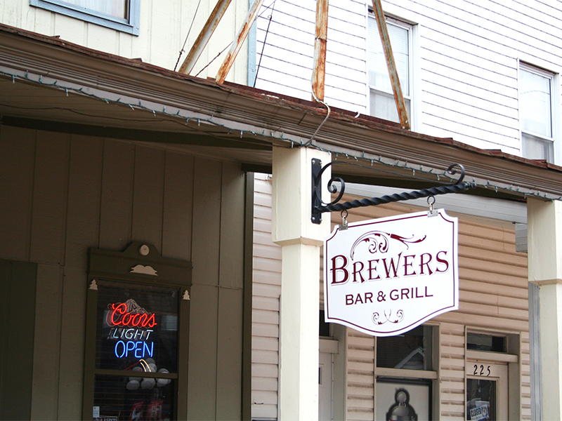 Brewers Bar & Grill
