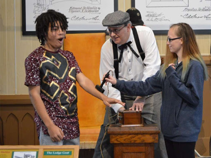 Road Trip Roundup: Fantastic Family Fun Throughout Illinois 